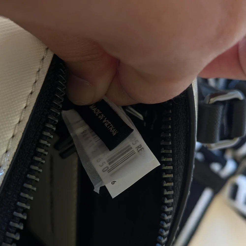 Marc Jacobs Black White Mini Barrel Bag - Picture 6 of 9